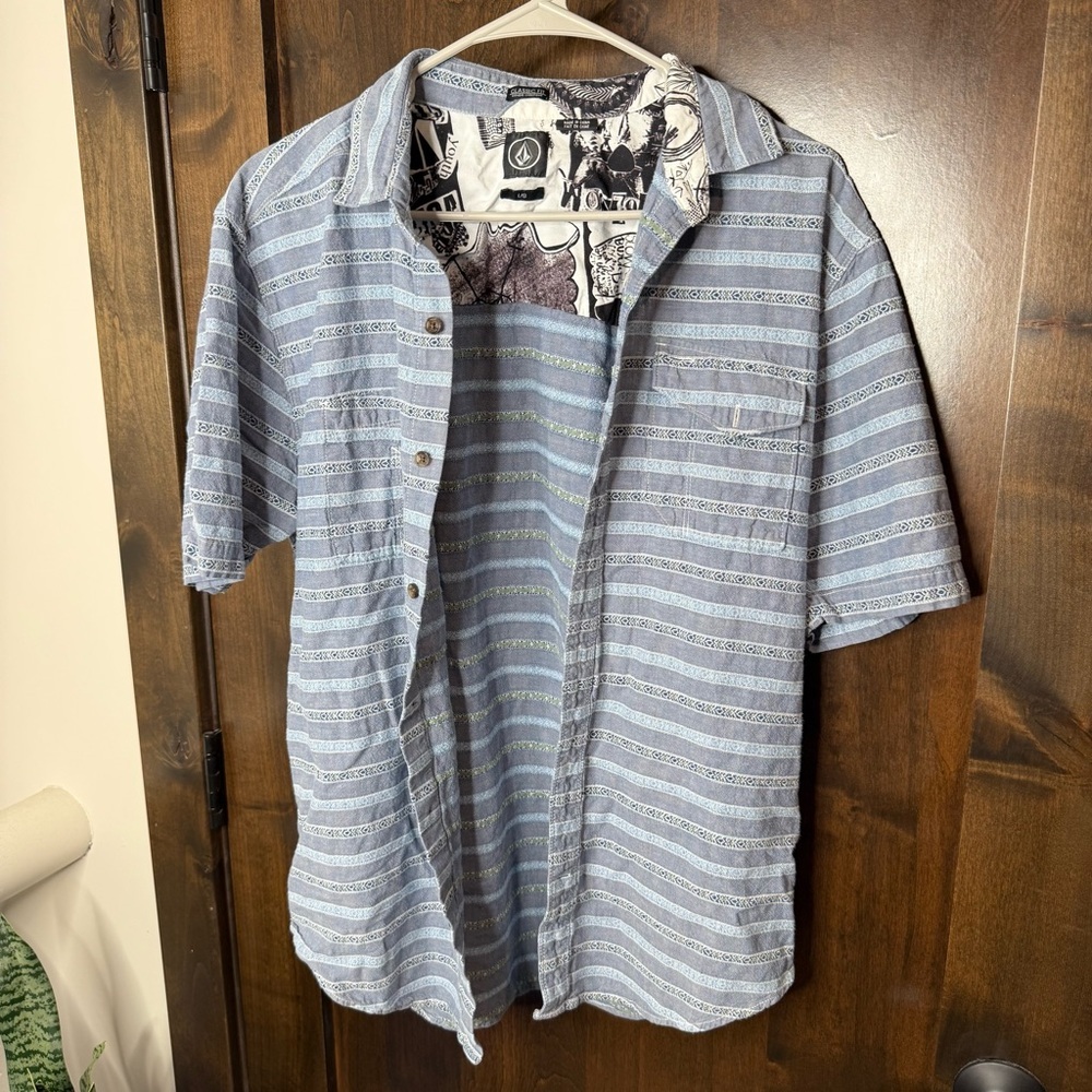 VOLCOM Blue Striped Men's button down Shirt size L classic Fit linen cotton
